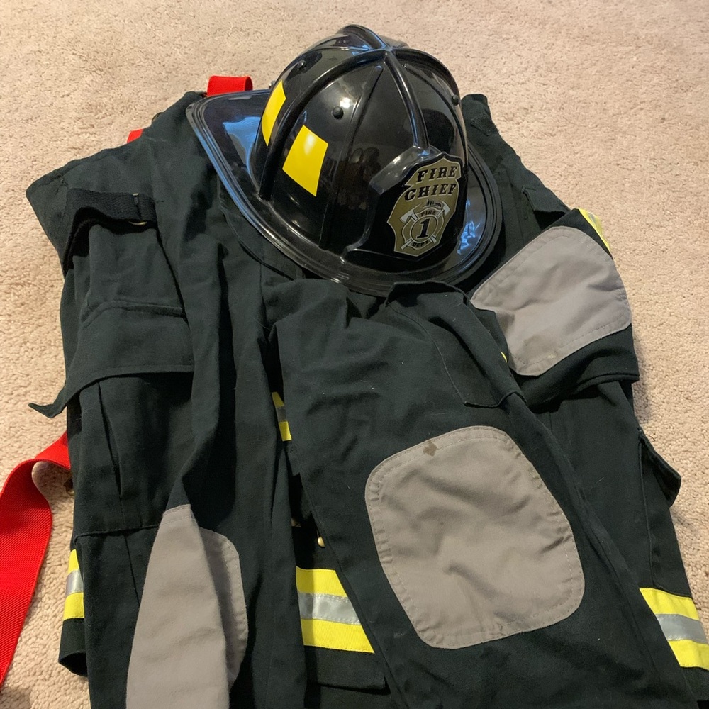 Toddler fire fighter costume size 4-6